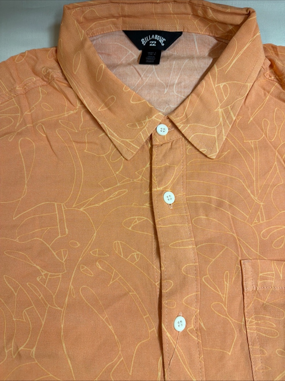 Billabong Men’s Orange Short-Sleeve Button-Up Shirt